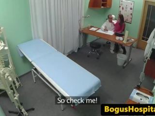 Europeisk pasient fucks doc alle løpet kontor